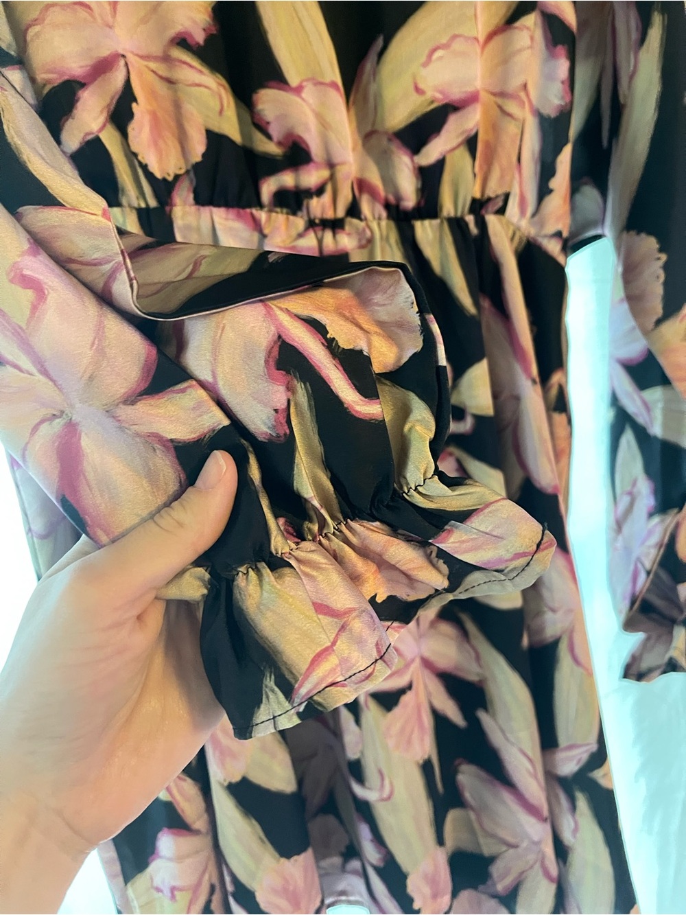 Sadie & Sage Candlelight Dolman dress - Picture 4 of 6